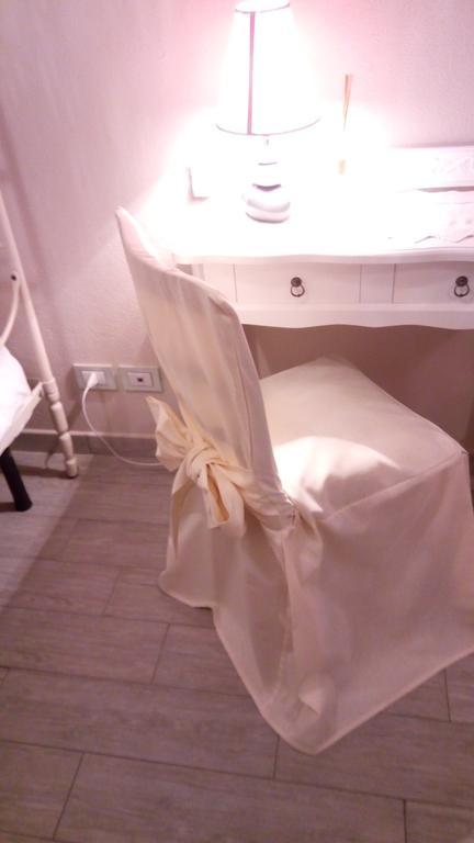 Rodello Bed & Breakfast Cascina Beatrice מראה חיצוני תמונה
